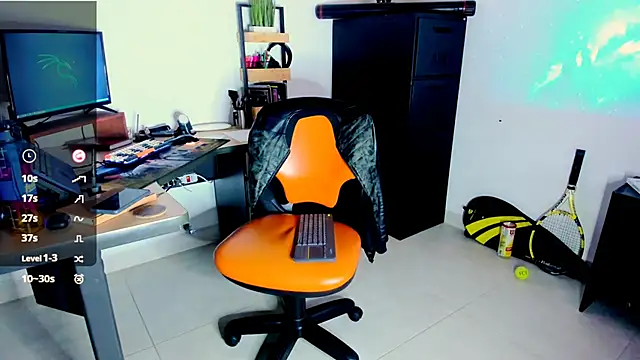 Issabella Davinci online show from 26, 9, 2025