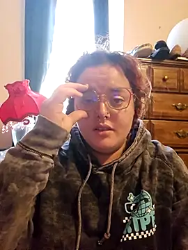 Snapshot of nuttiebuddy1 chatting on 4, 10, 2025 nuttiebuddy1 online show from 4, 10, 2025