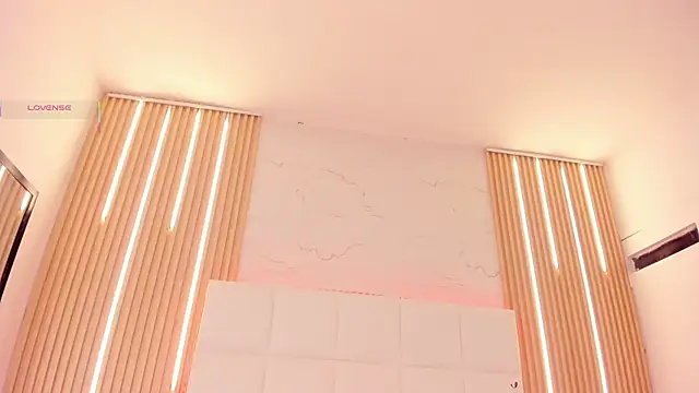 Elody rousse online show from 5, 12, 2025