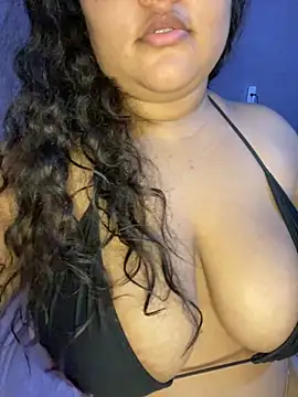 Snapshot of qxmila1 chatting on 28, 10, 2025 qxmila1 online show from 28, 10, 2025