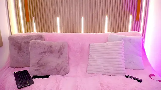 Bonn Glow online show from 9, 2, 2026