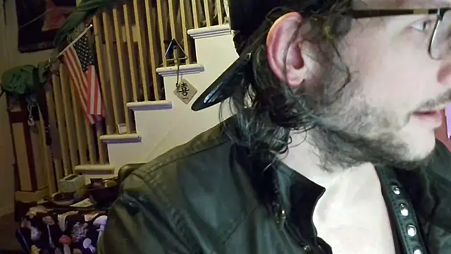 MasterDaddyCool online show from 4, 10, 2025