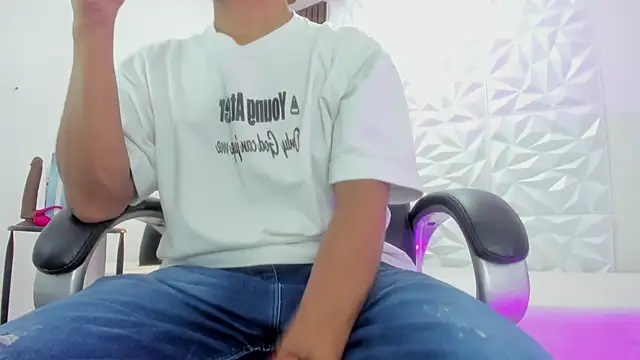 Snapshot of Ricky_Owens1 chatting on 15, 10, 2025 Ricky Owens1 online show from 15, 10, 2025