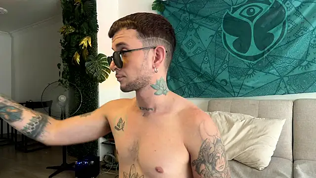 Snapshot of Neythancooper chatting on 10, 11, 2025 Neythancooper online show from 10, 11, 2025