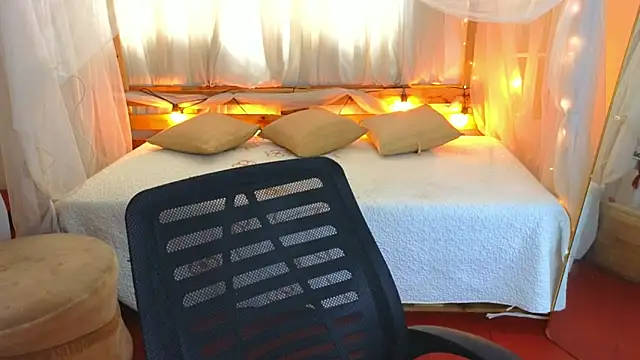 loreaniss online show from 22, 10, 2025