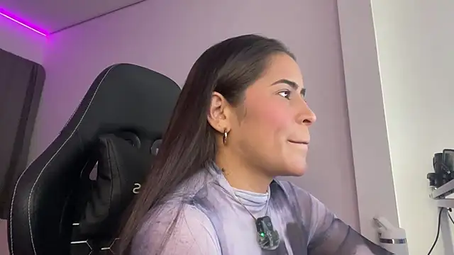 Snapshot of lexie_gray2 chatting on 6, 3, 2026 lexie gray2 online show from 6, 3, 2026