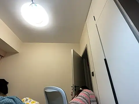 xena0501 online show from 5, 12, 2025