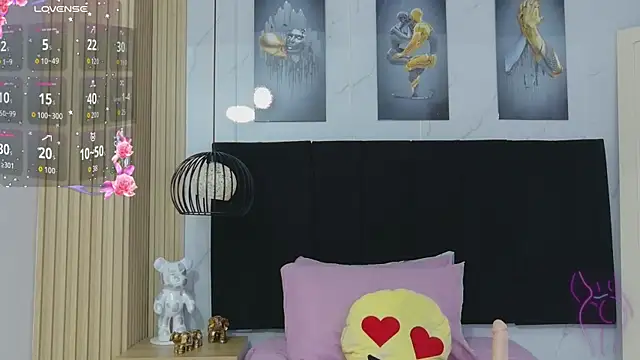 Snapshot of cutepetitee chatting on 15, 7, 2026 cutepetitee online show from 15, 7, 2026