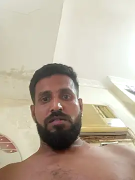 Snapshot of Trade010 chatting on 14, 11, 2025 Trade010 online show from 14, 11, 2025