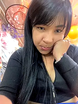 Snapshot of ThaliaFlorez chatting on 28, 10, 2025 ThaliaFlorez online show from 28, 10, 2025