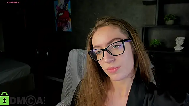 Agnes Wells online show from 25, 10, 2025