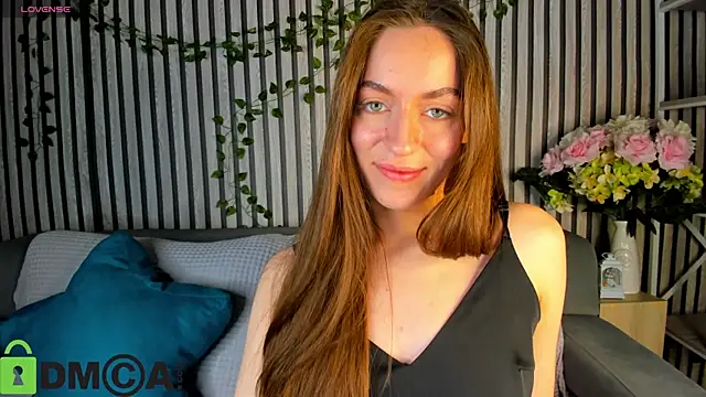 Agnes Wells online show from 24, 11, 2025