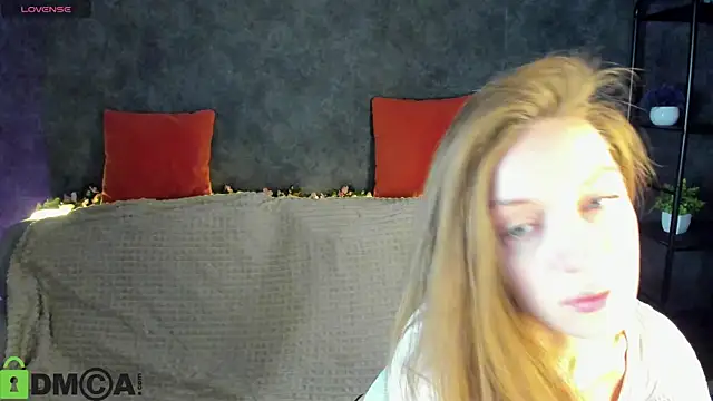 Agnes Wells online show from 26, 4, 2026