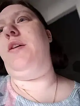 Feuchtekitty92xh online show from 16, 1, 2026