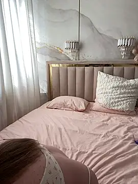 TiffaNoel online show from 16, 6, 2026