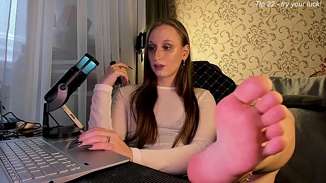 DarcySiren online show from 24, 4, 2026