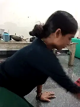 Guriya0076 online show from 12, 9, 2025