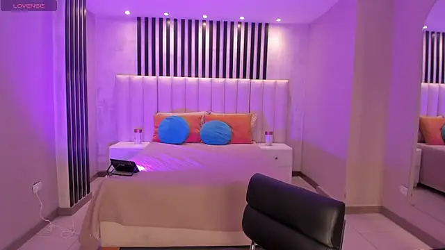 Snapshot of MilaLawrence chatting on 3, 3, 2026 MilaLawrence online show from 3, 3, 2026