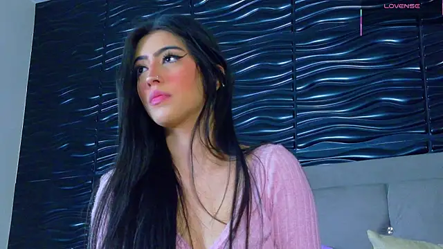 Ambar Bull online show from 5, 12, 2025