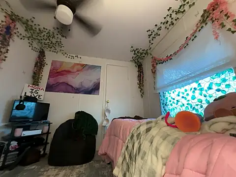 moan4mona online show from 16, 4, 2026