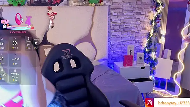 boyfox tay online show from 6, 1, 2026