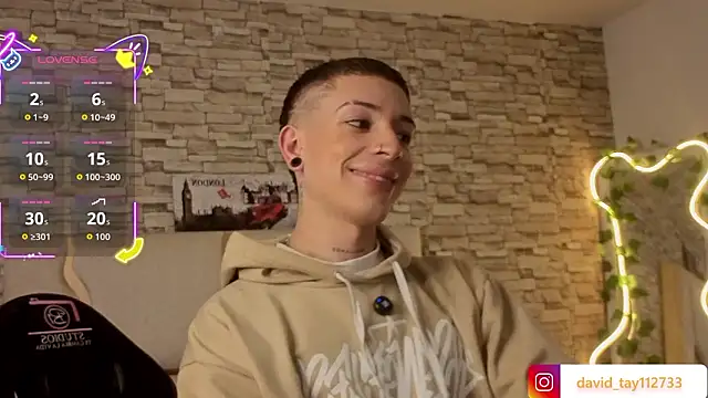 Snapshot of boyfox_tay chatting on 5, 2, 2026 boyfox tay online show from 5, 2, 2026