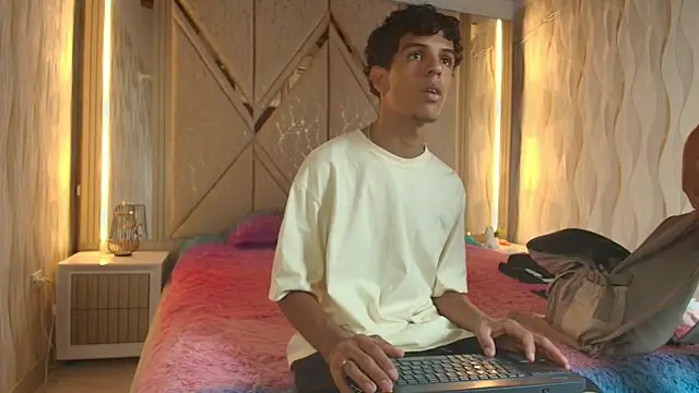 Hotcouple 222 online show from 27, 2, 2026