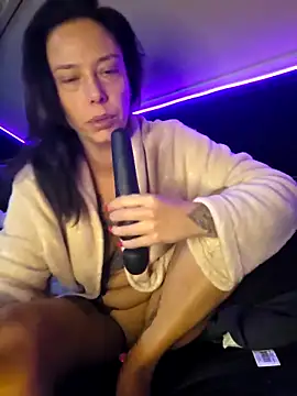 littleladyshelly online show from 11, 11, 2025