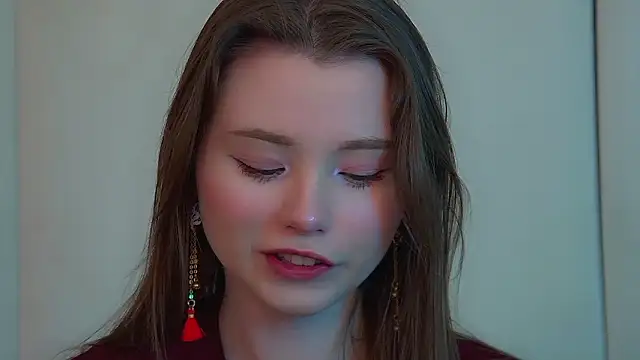 KeiraAsti online show from 2, 2, 2026