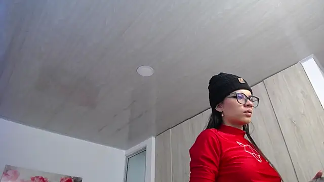 pinky f00x online show from 18, 9, 2025