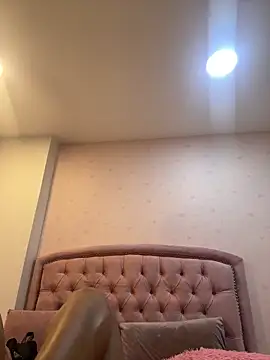 Bella  Wood online show from 21, 3, 2026