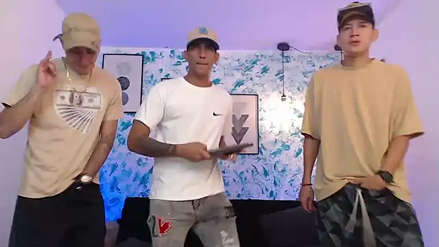 Snapshot of Kings_of_heaven chatting on 4, 10, 2025 Kings of heaven online show from 4, 10, 2025