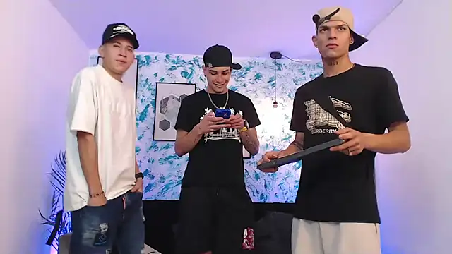 Snapshot of Kings_of_heaven chatting on 15, 10, 2025 Kings of heaven online show from 15, 10, 2025