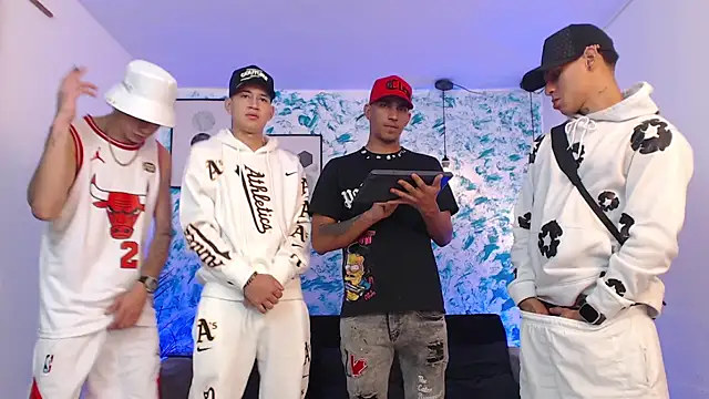 Snapshot of Kings_of_heaven chatting on 16, 10, 2025 Kings of heaven online show from 16, 10, 2025