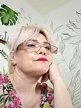 Catty Lady online show from 11, 7, 2026