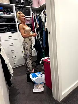 Reacher110565 online show from 8, 10, 2025