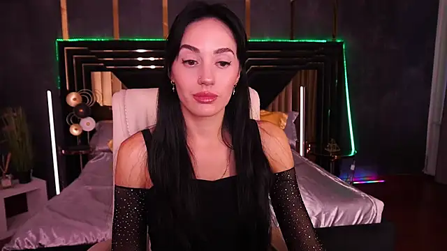 EviLune online show from 4, 10, 2025