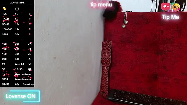 Snapshot of naomi_powel chatting on 19, 1, 2026 naomi powel online show from 19, 1, 2026