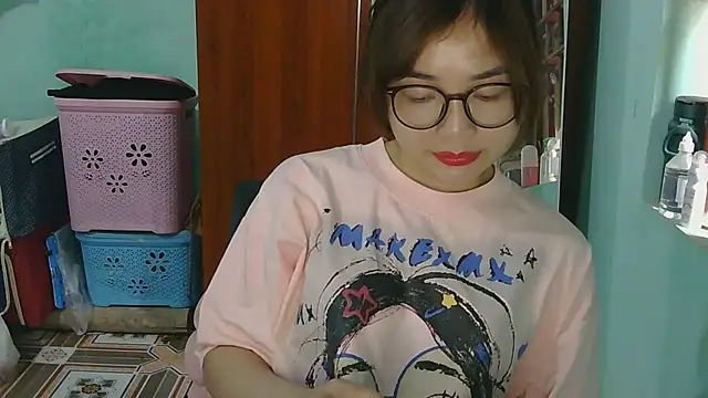 Uhem112 online show from 6, 10, 2025