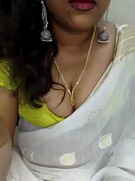 Snapshot of Anu_Reddy_10 chatting on 12, 9, 2025 Anu Reddy 10 online show from 12, 9, 2025