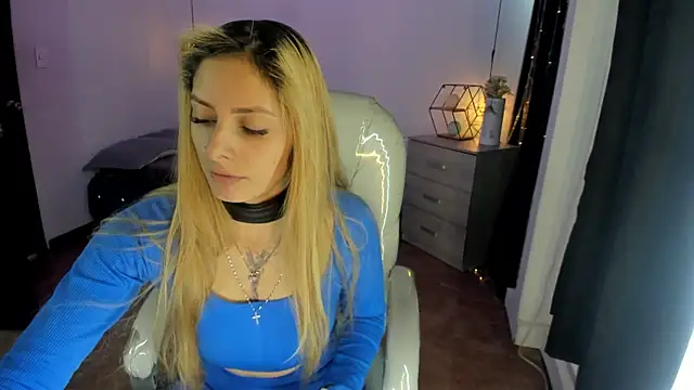 Snapshot of Jennaa_Cooper chatting on 1, 10, 2025 Jennaa Cooper online show from 1, 10, 2025