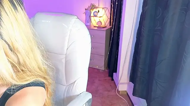 Snapshot of Jennaa_Cooper chatting on 17, 10, 2025 Jennaa Cooper online show from 17, 10, 2025