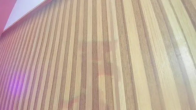 violet taylor  online show from 8, 11, 2025