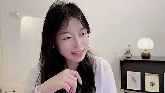 Onechestnut online show from 18, 11, 2025