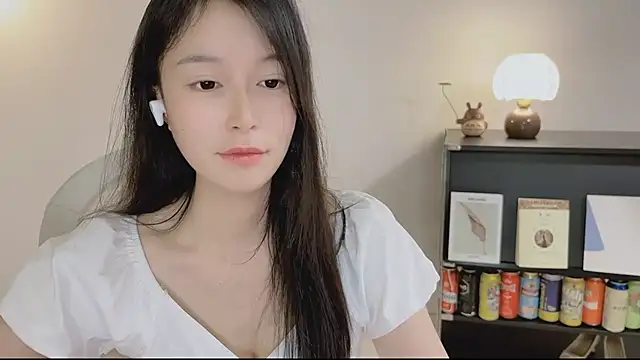 Onechestnut online show from 19, 4, 2026