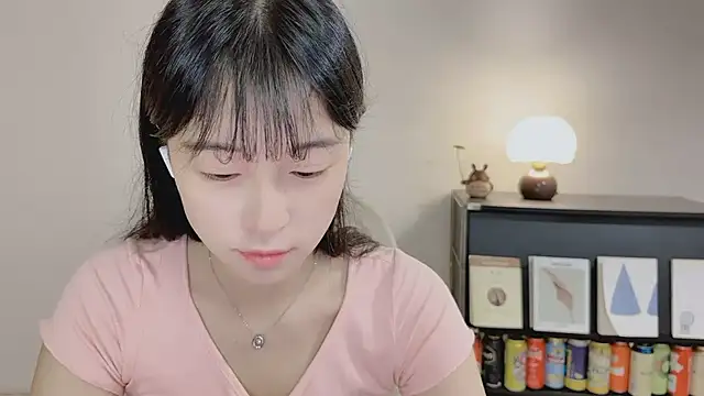 Onechestnut online show from 19, 5, 2026