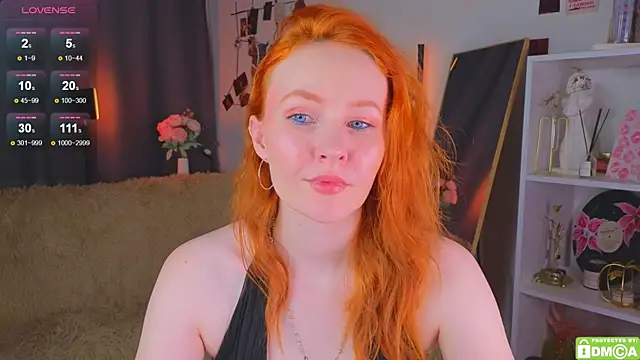JoyceJones online show from 18, 11, 2025