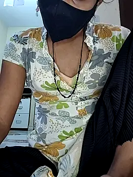 Snapshot of ranisanthutelugu chatting on 24, 9, 2025 ranisanthutelugu online show from 24, 9, 2025