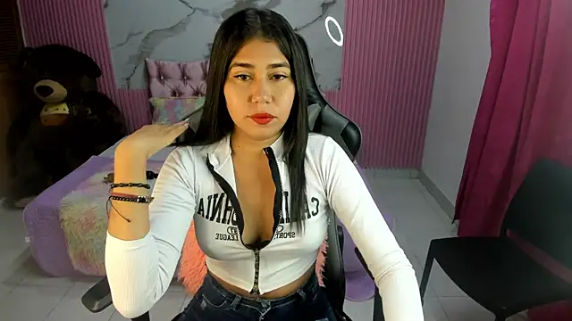 Mindy 19 online show from 9, 9, 2025