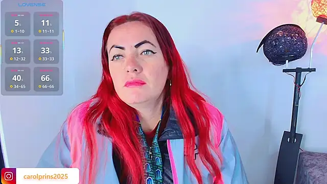 carolinhe  online show from 12, 11, 2025